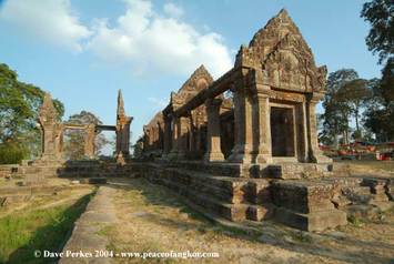 Peace of Angkor photo adventure tours siem reap cambodia Preah Vihear Remote Border Temple tour